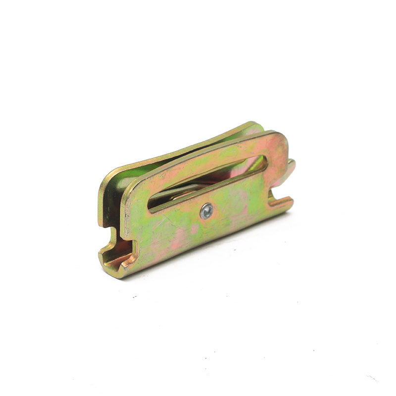 E A pályafutó tartó a rakományvezérlő huzalhoroghoz